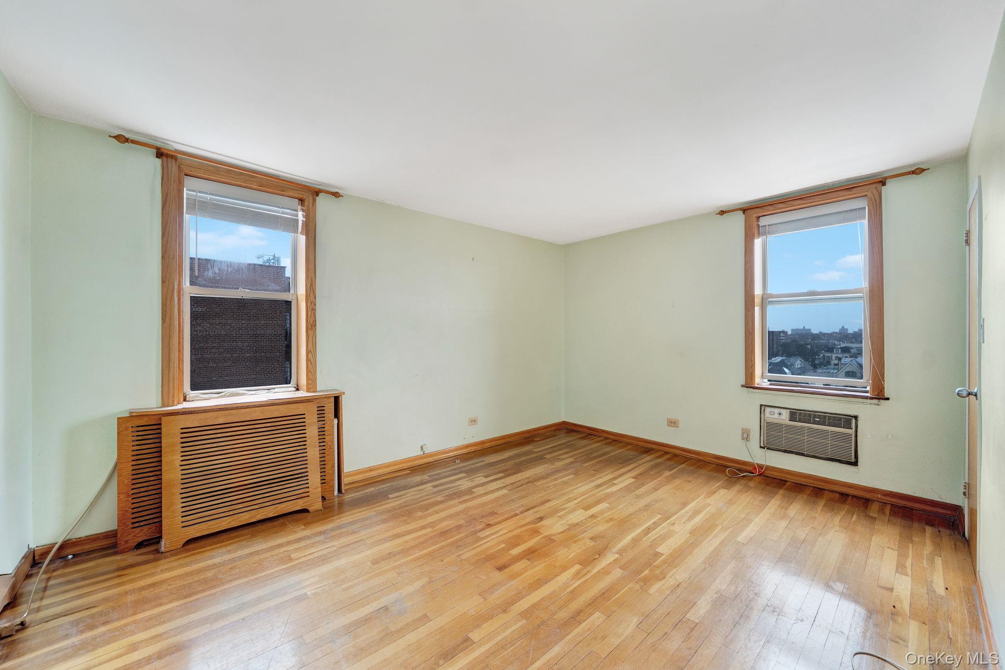 #10 photo, 735 Avenue W, ब्रुकलीन Brooklyn , NY 11223