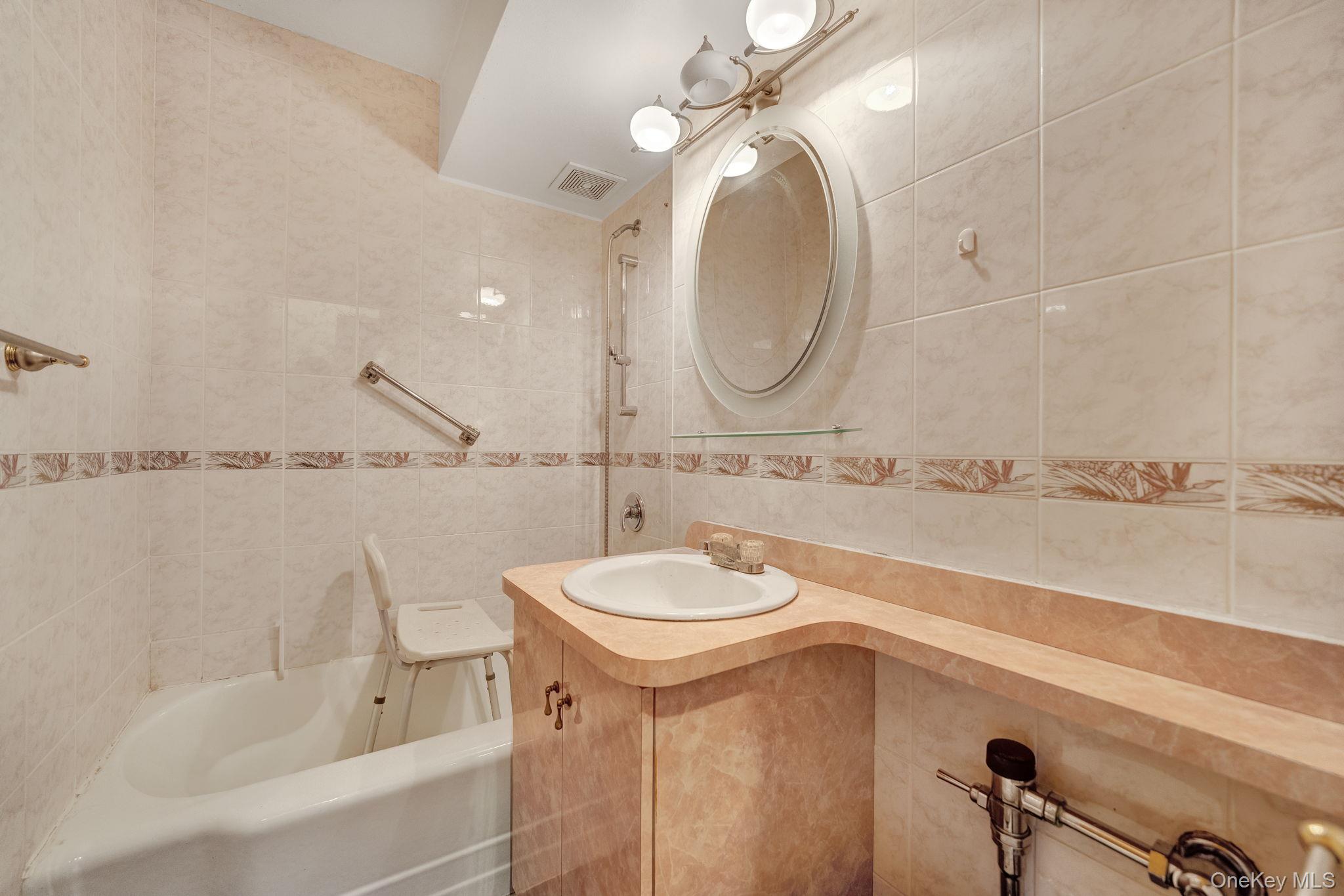 #11 photo, 735 Avenue W, ब्रुकलीन Brooklyn , NY 11223