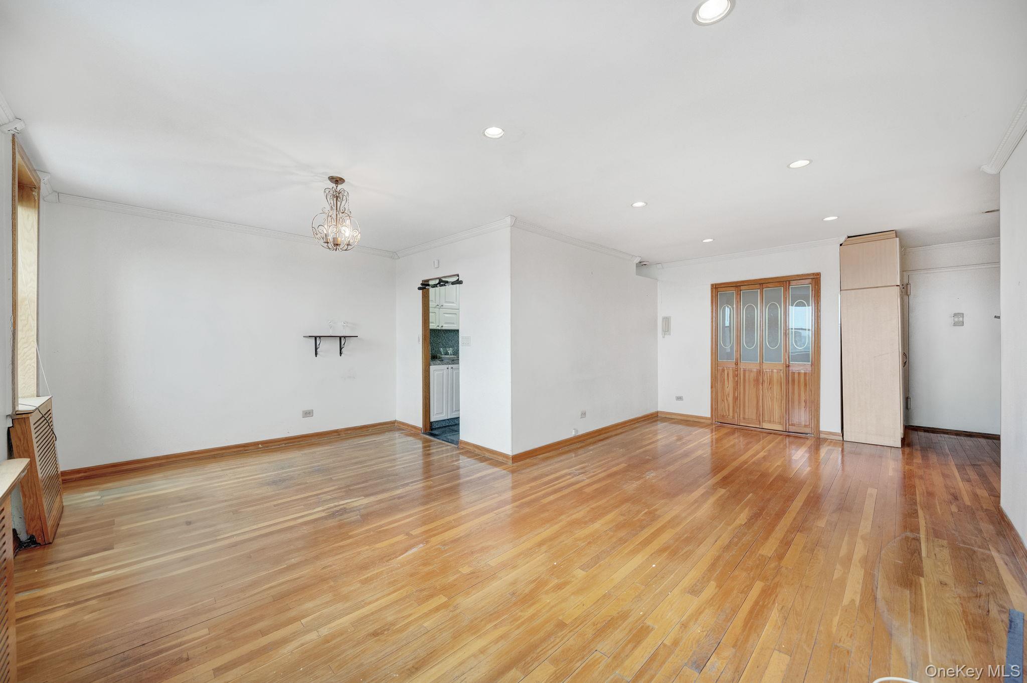 #3 photo, 735 Avenue W, ब्रुकलीन Brooklyn , NY 11223