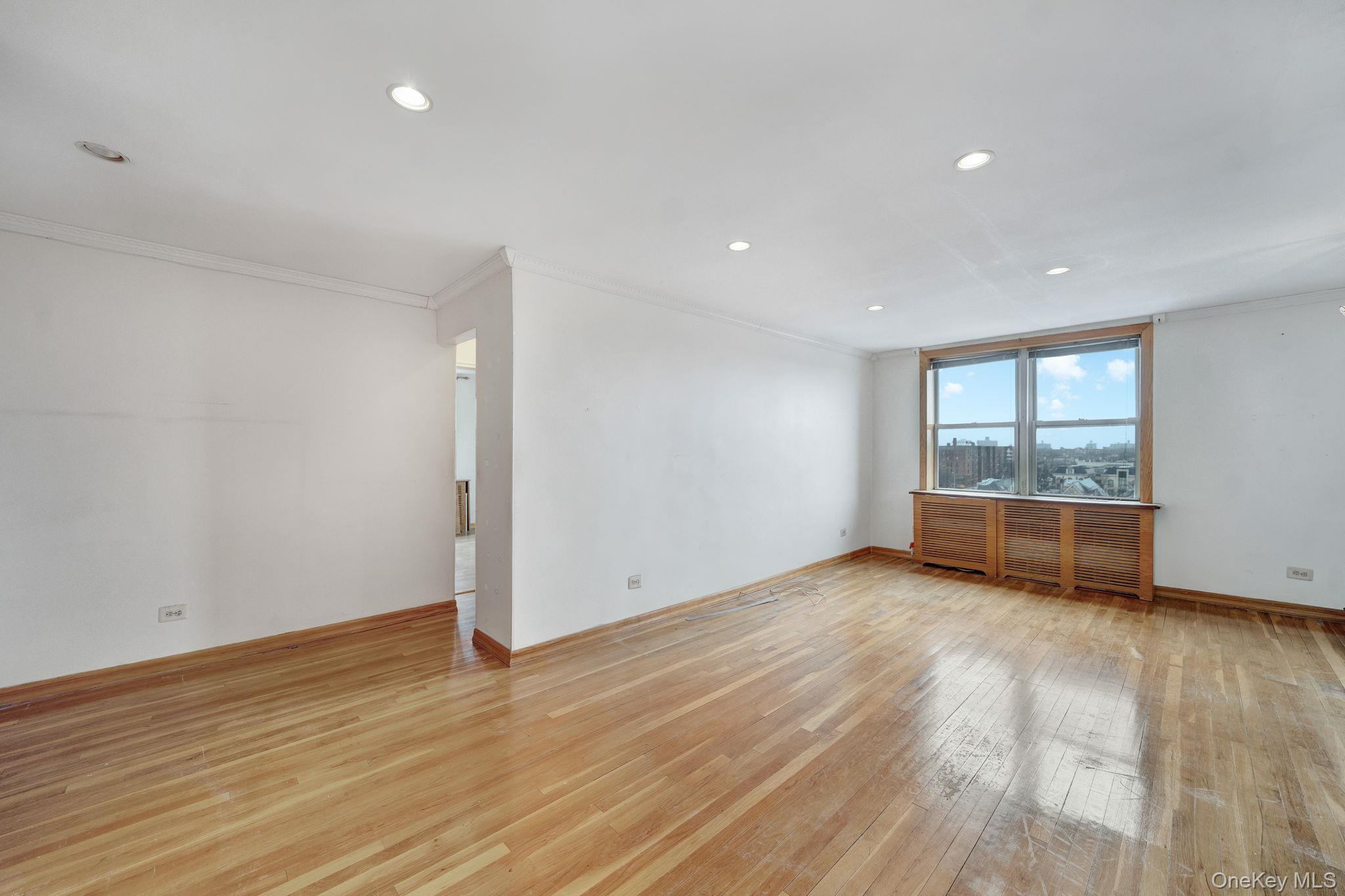#5 photo, 735 Avenue W, ब्रुकलीन Brooklyn , NY 11223