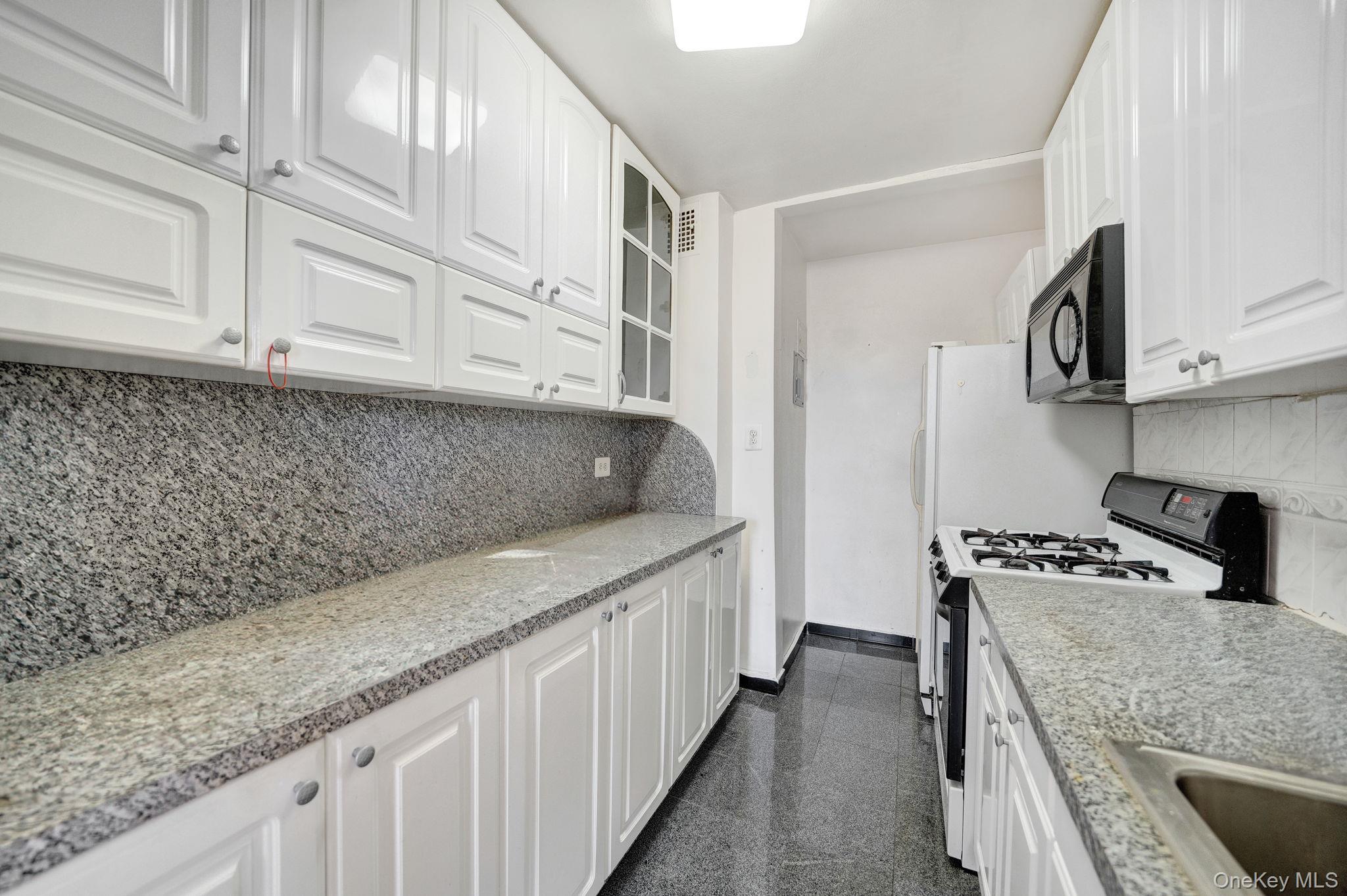 #7 photo, 735 Avenue W, ब्रुकलीन Brooklyn , NY 11223