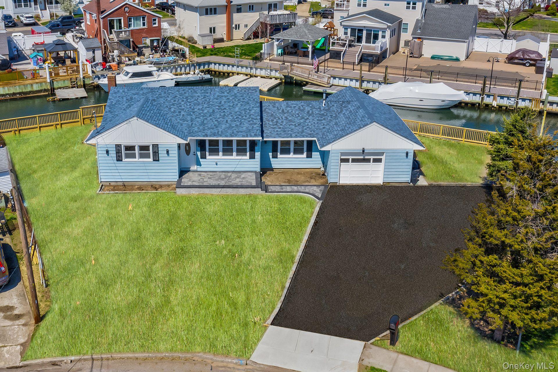 #1 photo, 72 W Lido Promenade, Саффолк ‖ Lindenhurst , NY 11757