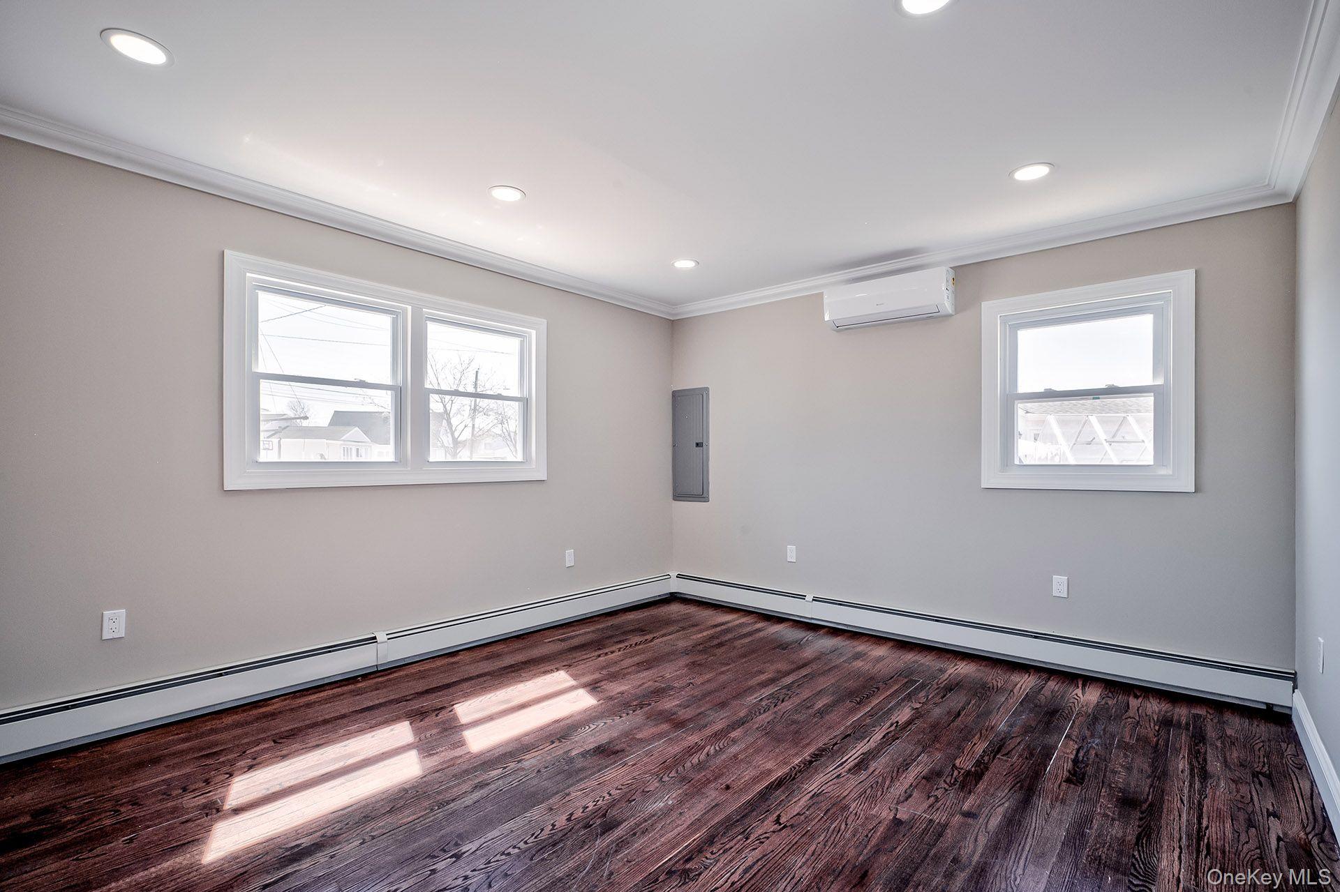 #10 photo, 72 W Lido Promenade, Саффолк ‖ Lindenhurst , NY 11757