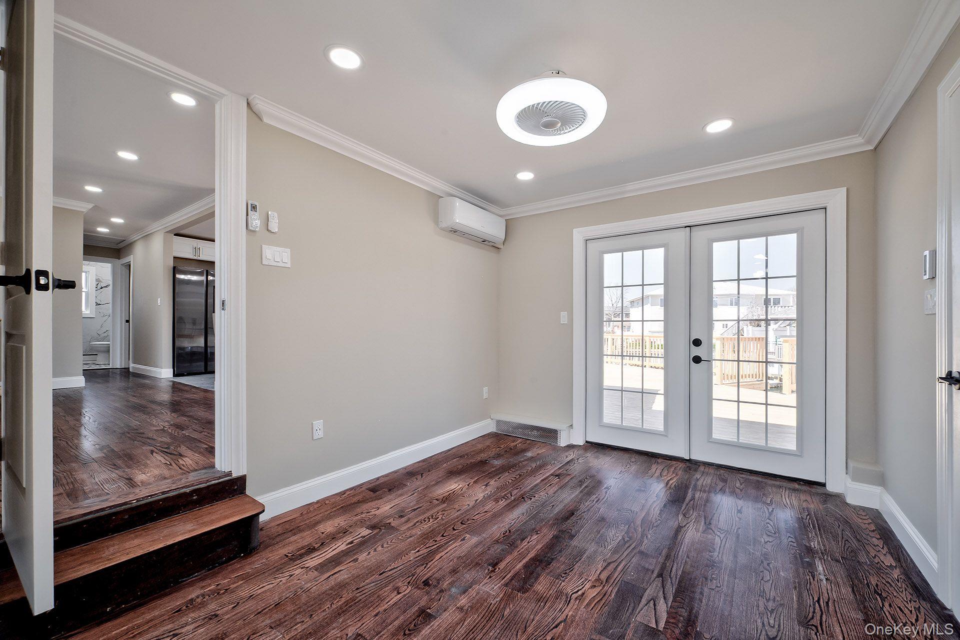 #11 photo, 72 W Lido Promenade, Саффолк ‖ Lindenhurst , NY 11757