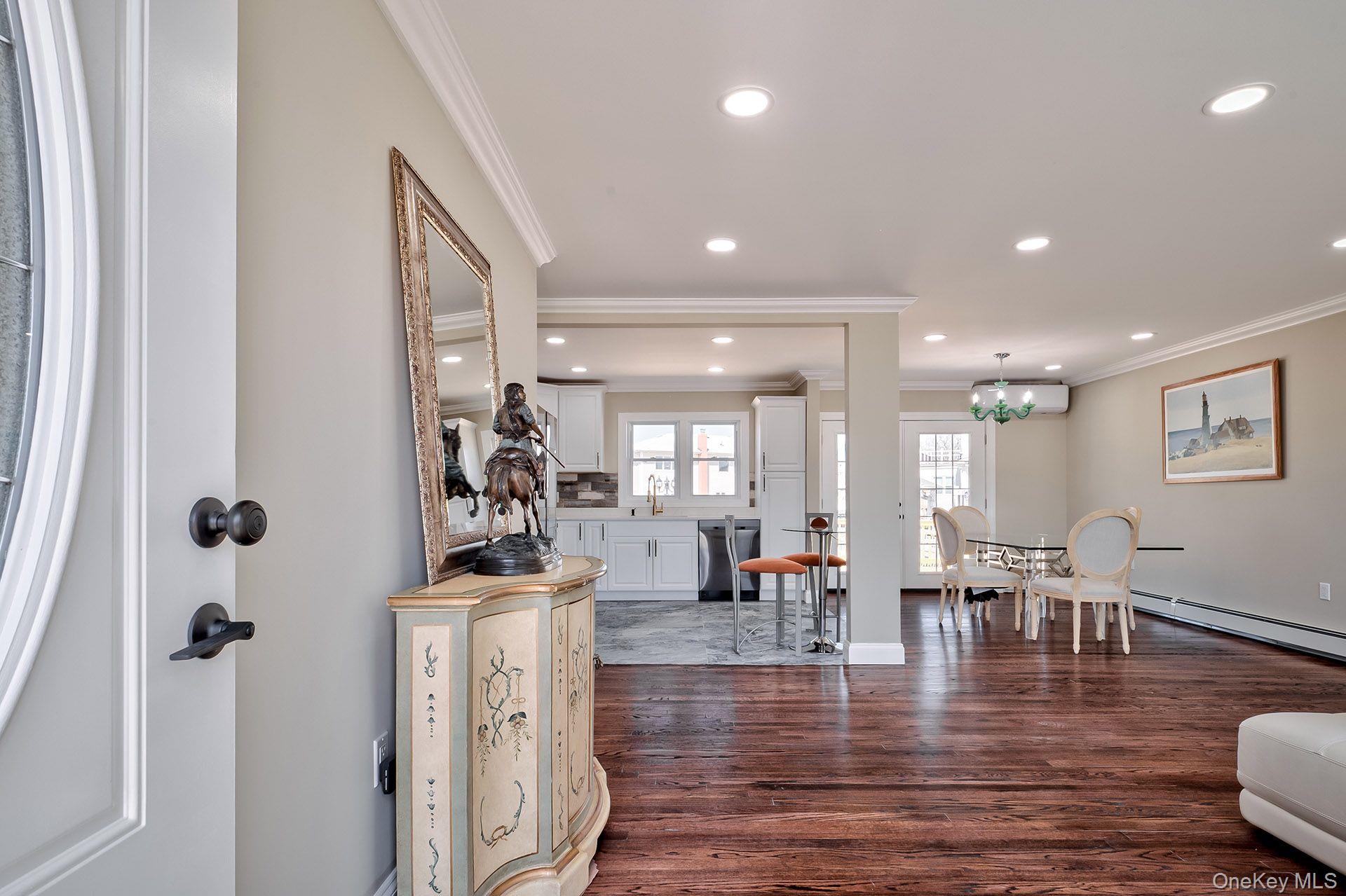 #5 photo, 72 W Lido Promenade, Саффолк ‖ Lindenhurst , NY 11757