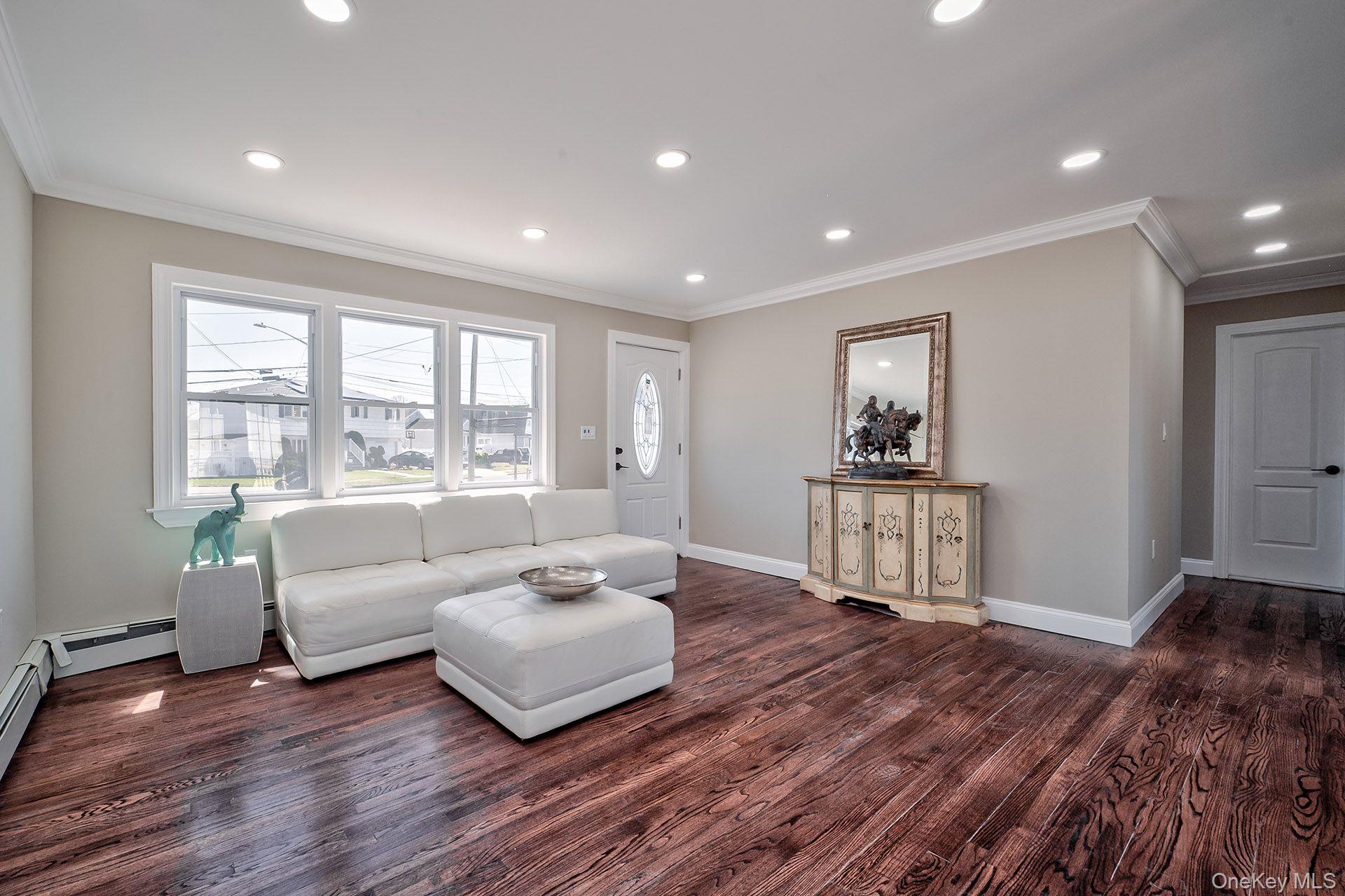 #7 photo, 72 W Lido Promenade, Саффолк ‖ Lindenhurst , NY 11757