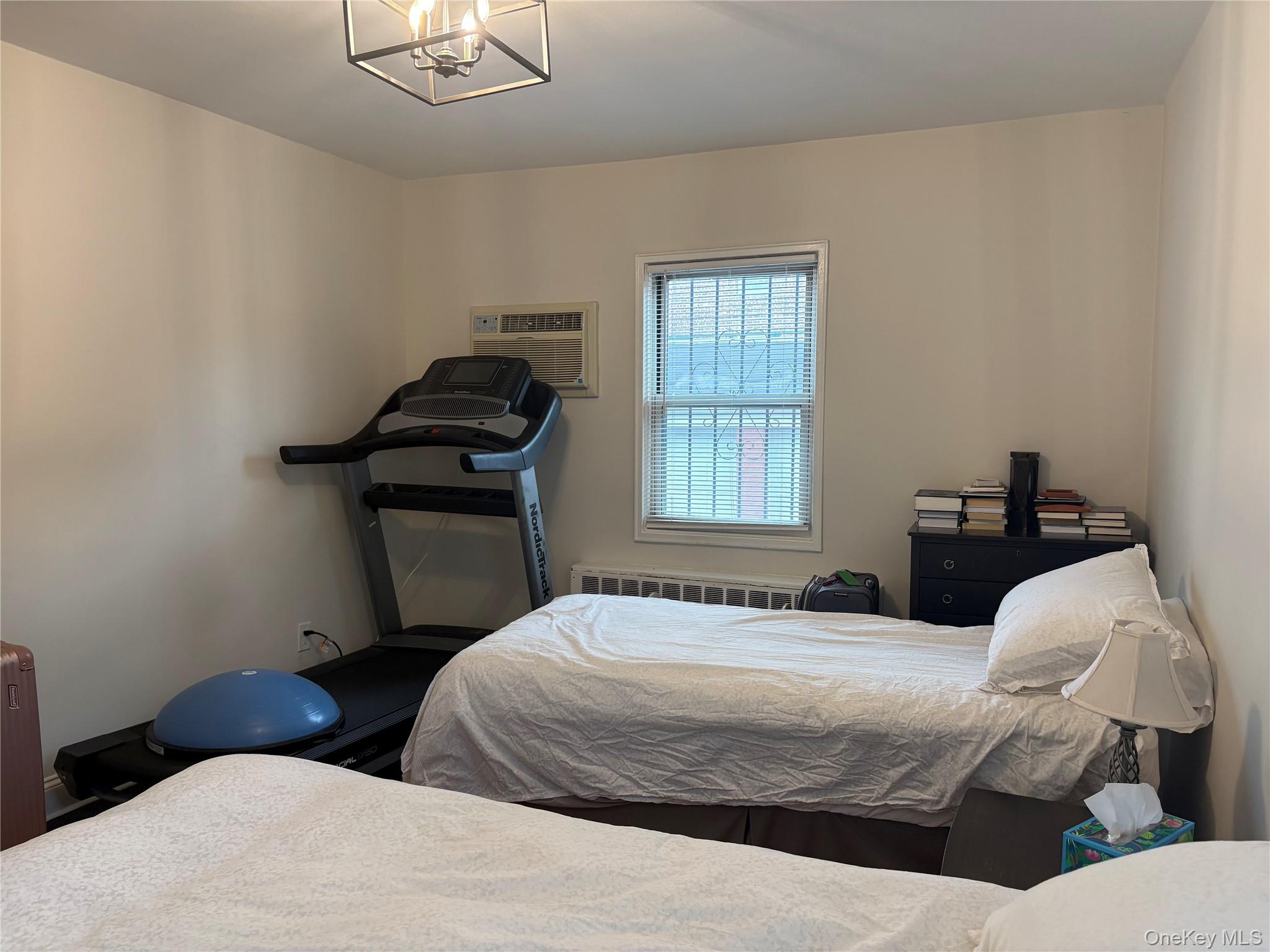 #12 photo, 68-37 138th Street, Flushing , NY 11367