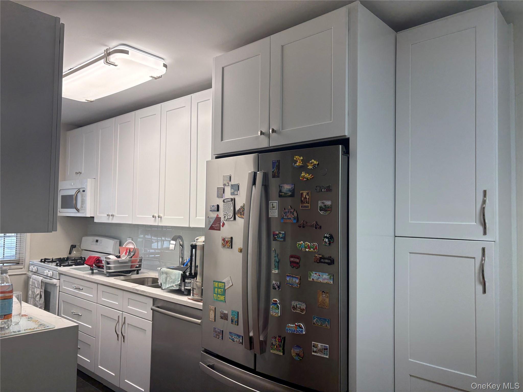 #8 photo, 68-37 138th Street, Flushing , NY 11367