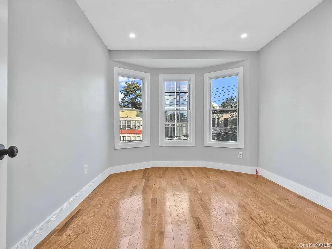 #13 photo, 1462 New York Avenue, 브루클린 Brooklyn , NY 11210