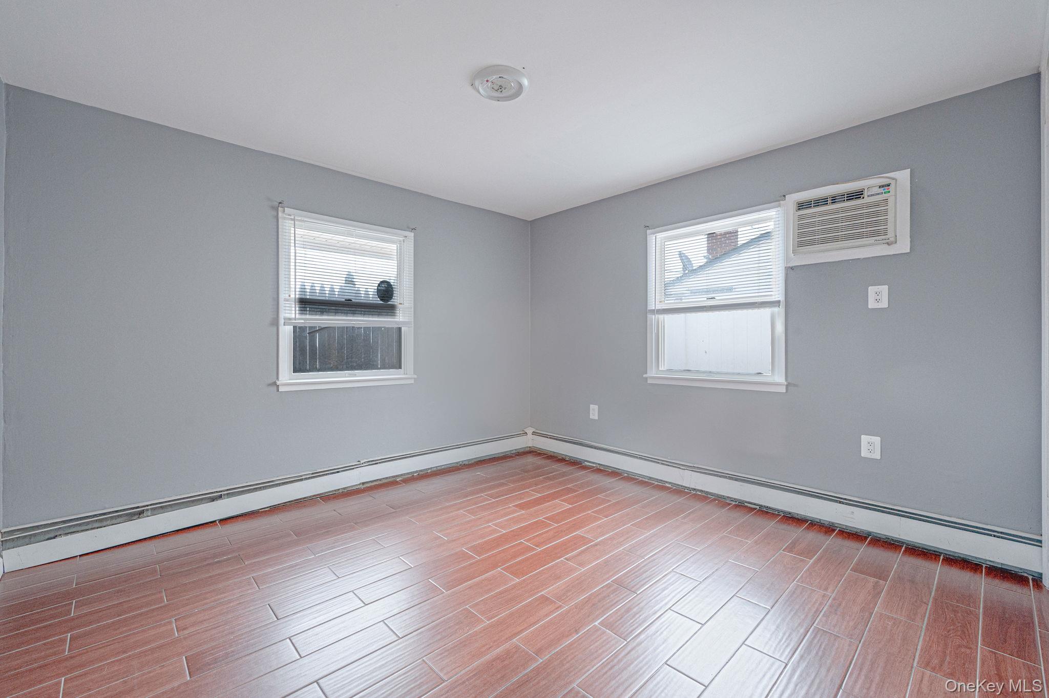 #18 photo, 27 Mallard Road, Levittown , NY 11756