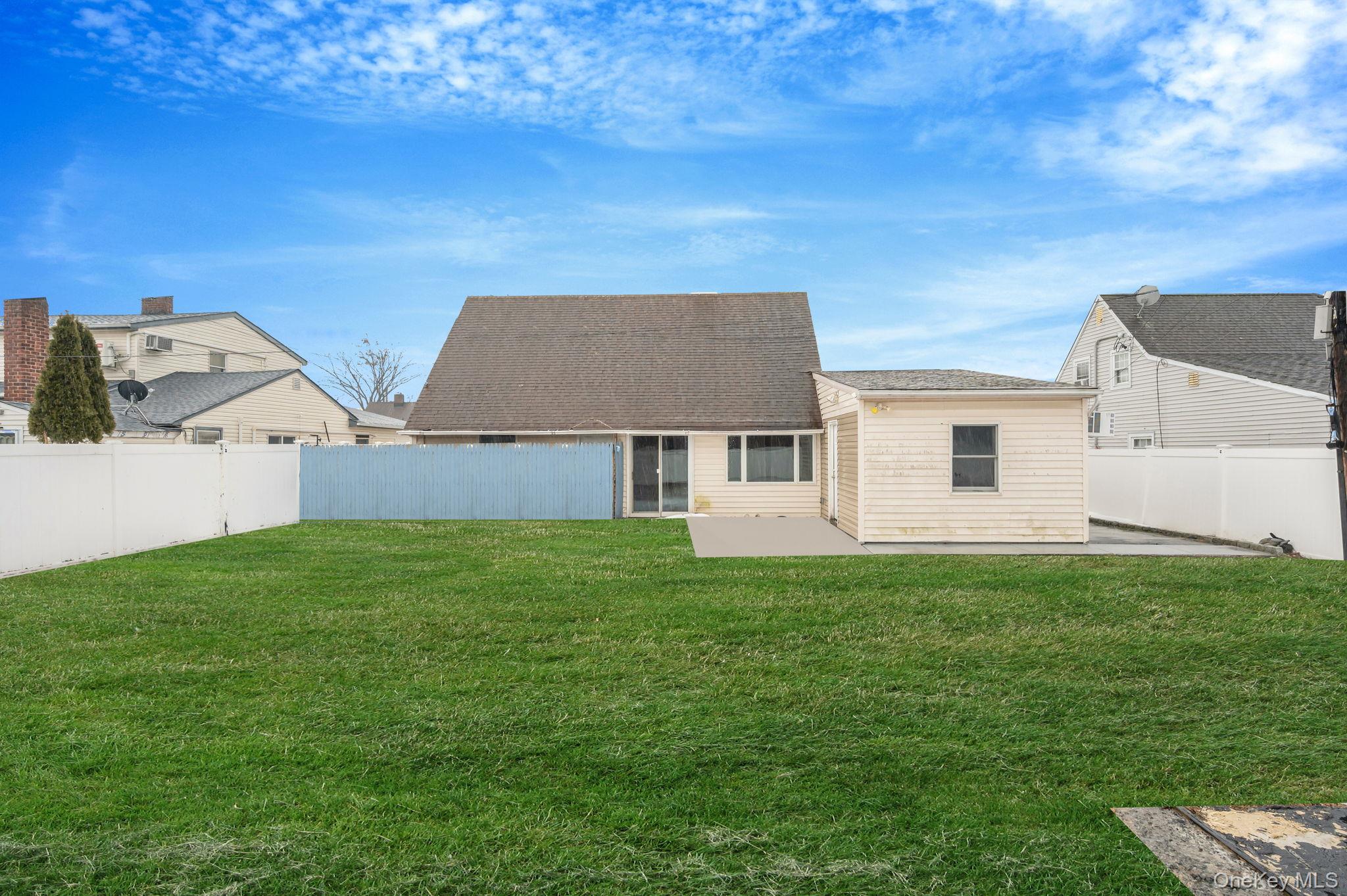 #6 photo, 27 Mallard Road, Levittown , NY 11756