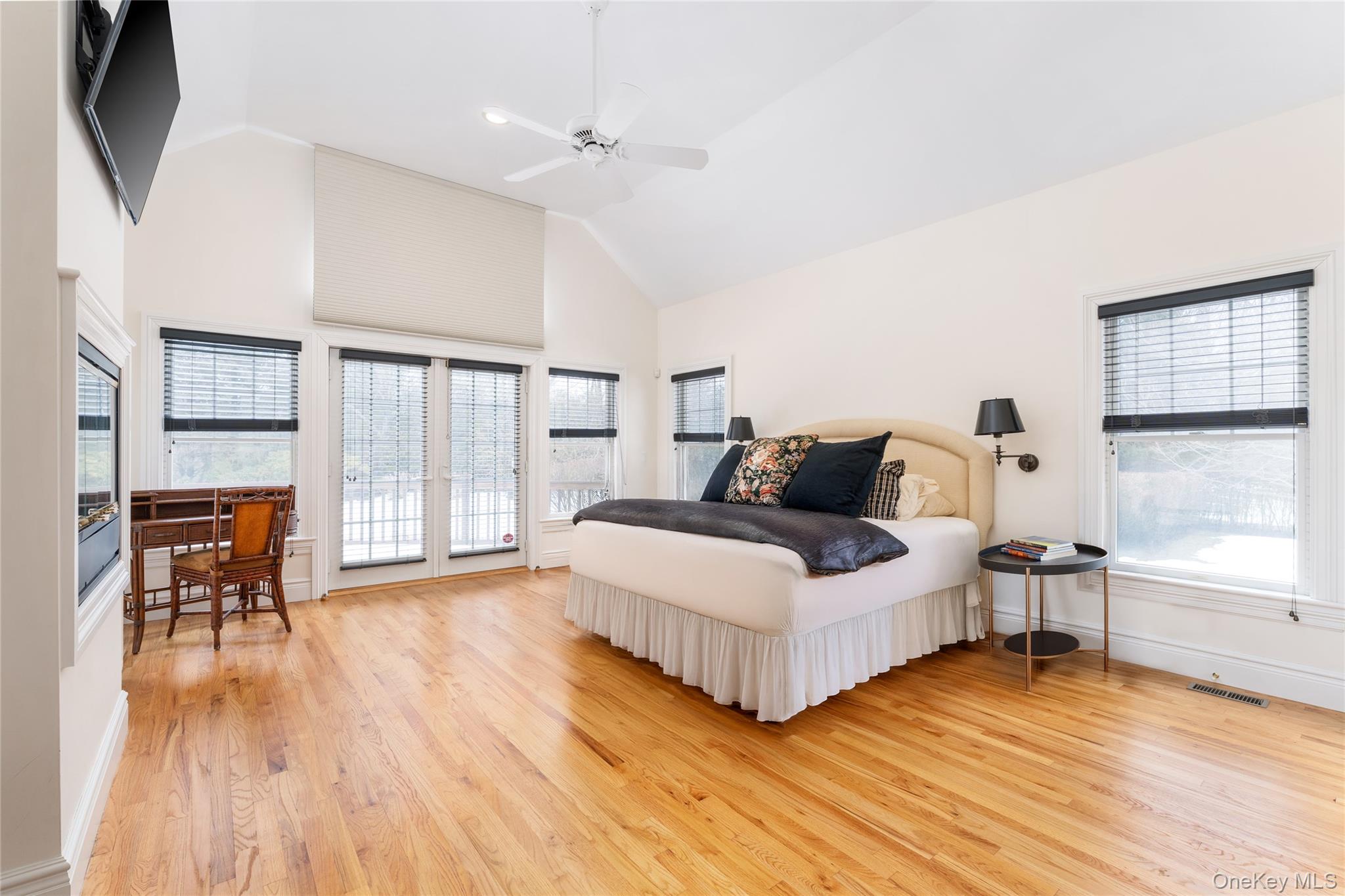 #20 photo, 3 Whispering Fields Court, Саффолк ‖ Water Mill , NY 11976