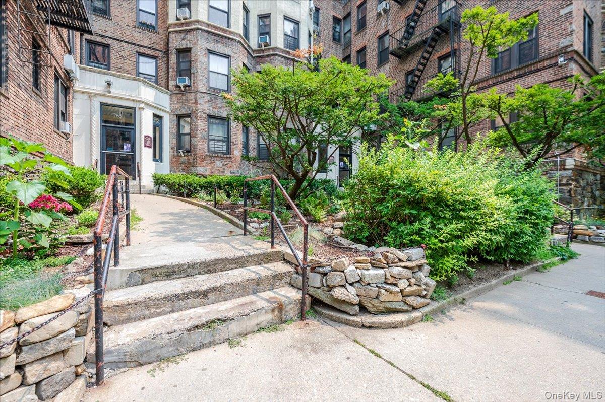 #17 photo, 758 Brady Court, Bronx , NY 10462