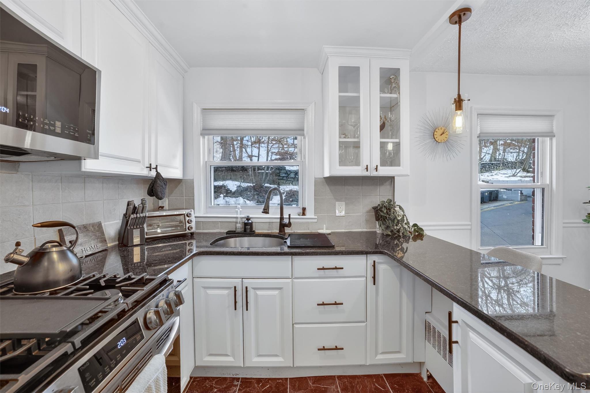 #10 photo, 120 N Broadway, Irvington , NY 10533