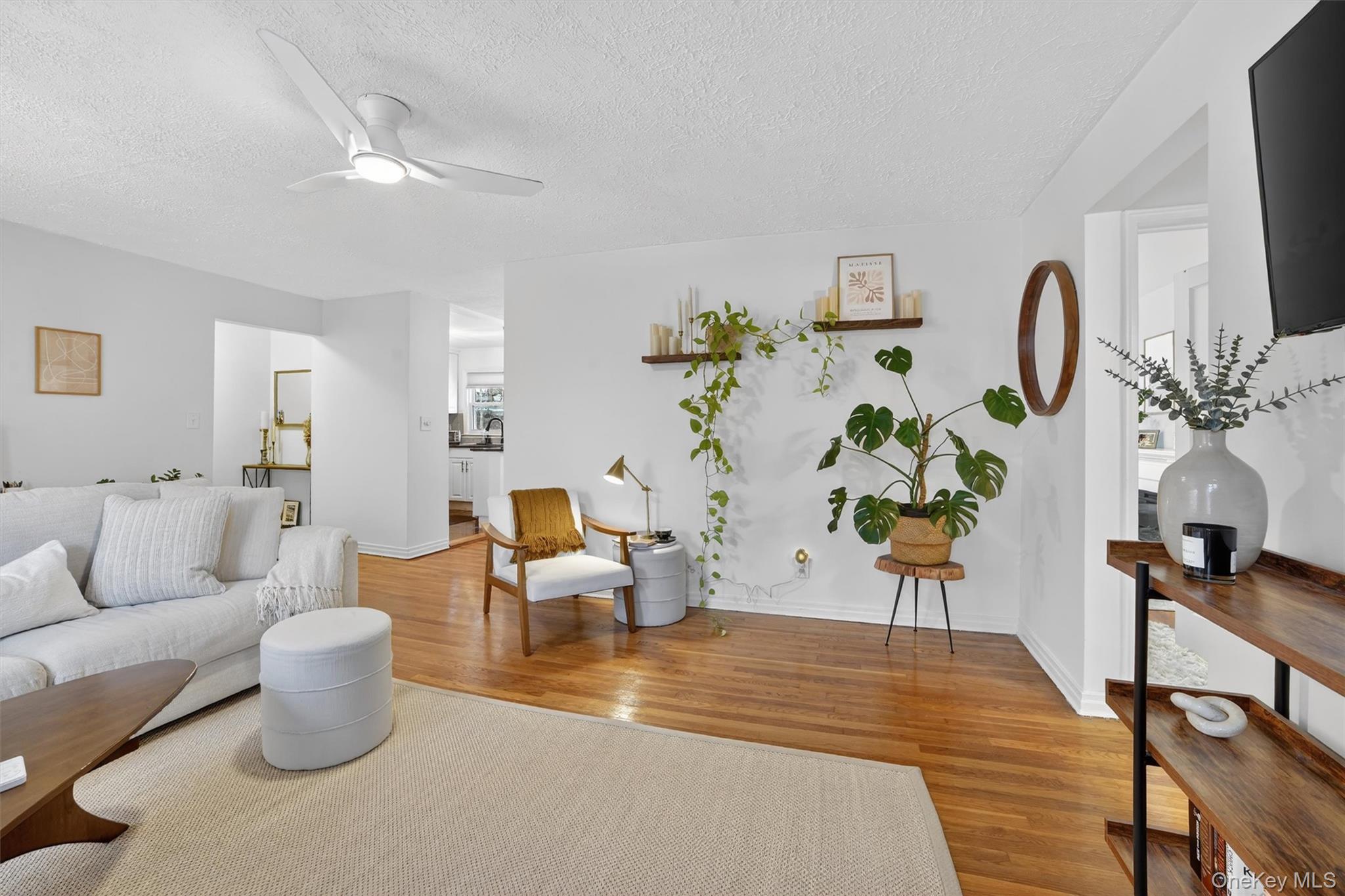 #19 photo, 120 N Broadway, Irvington , NY 10533