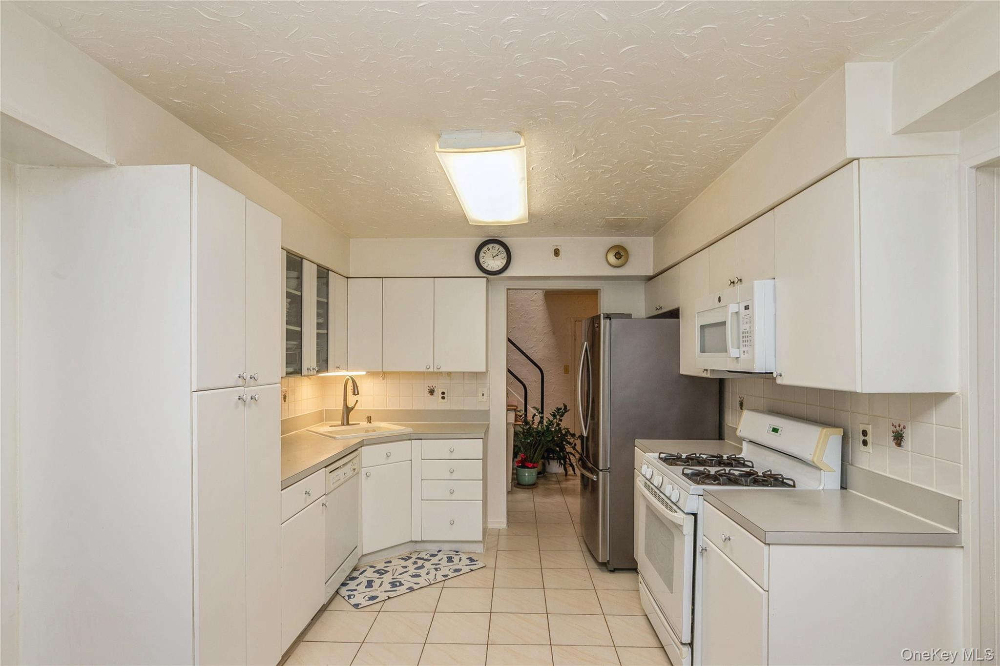 #12 photo, 23 Dressler Road, Greenlawn , NY 11740