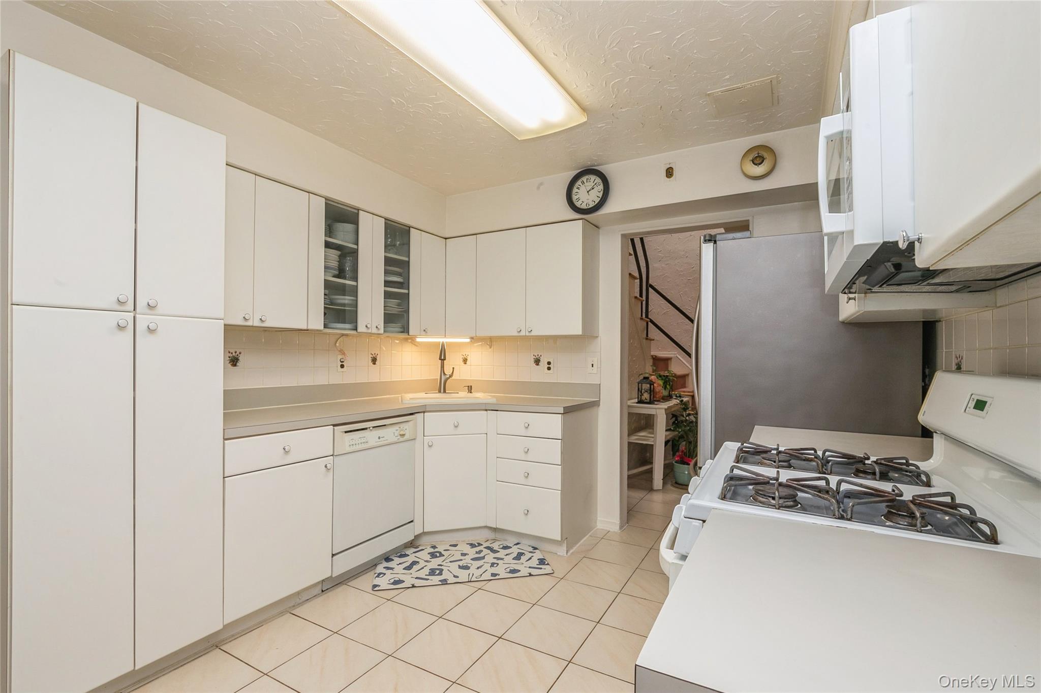 #13 photo, 23 Dressler Road, Greenlawn , NY 11740