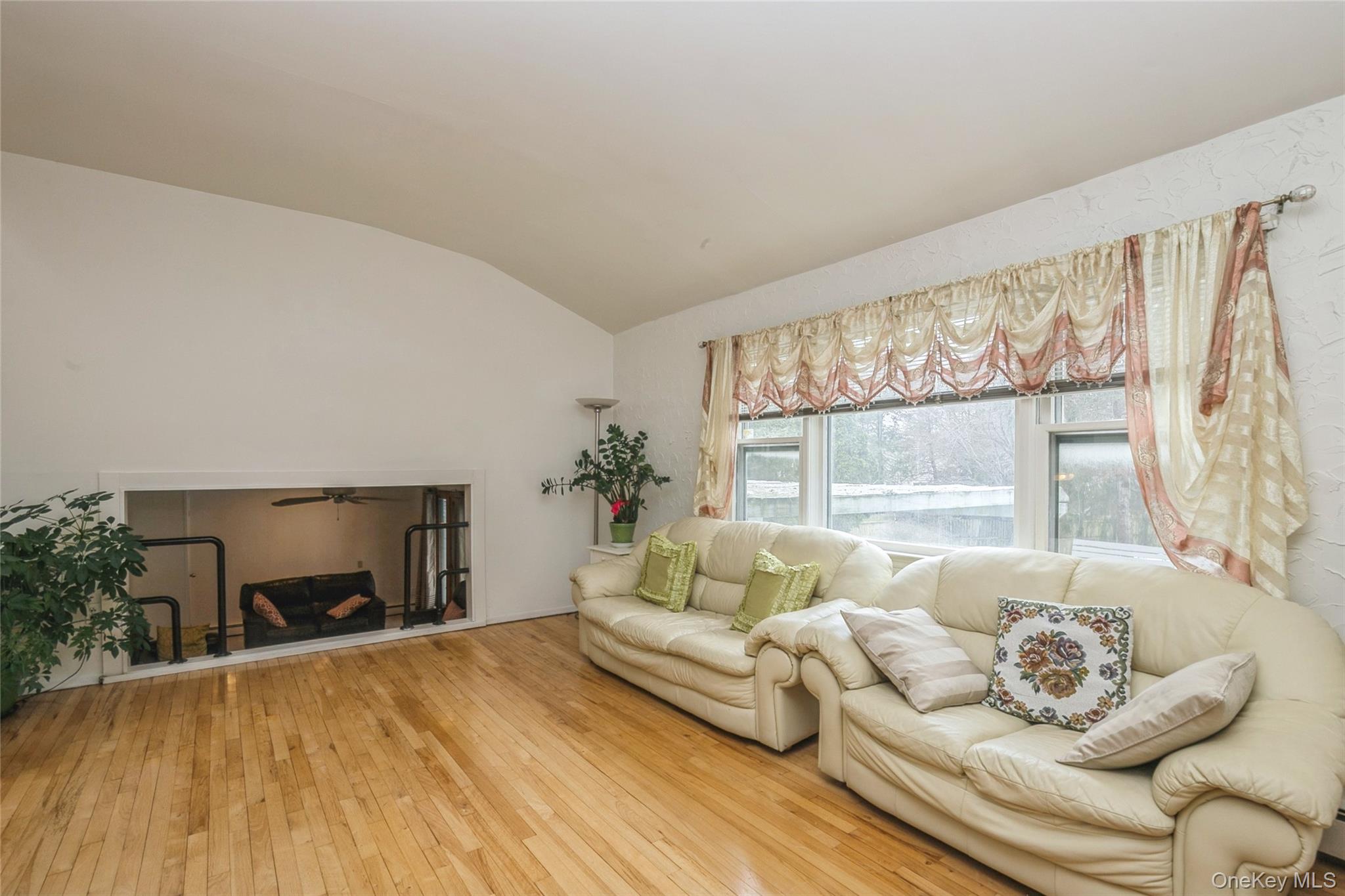 #20 photo, 23 Dressler Road, Greenlawn , NY 11740