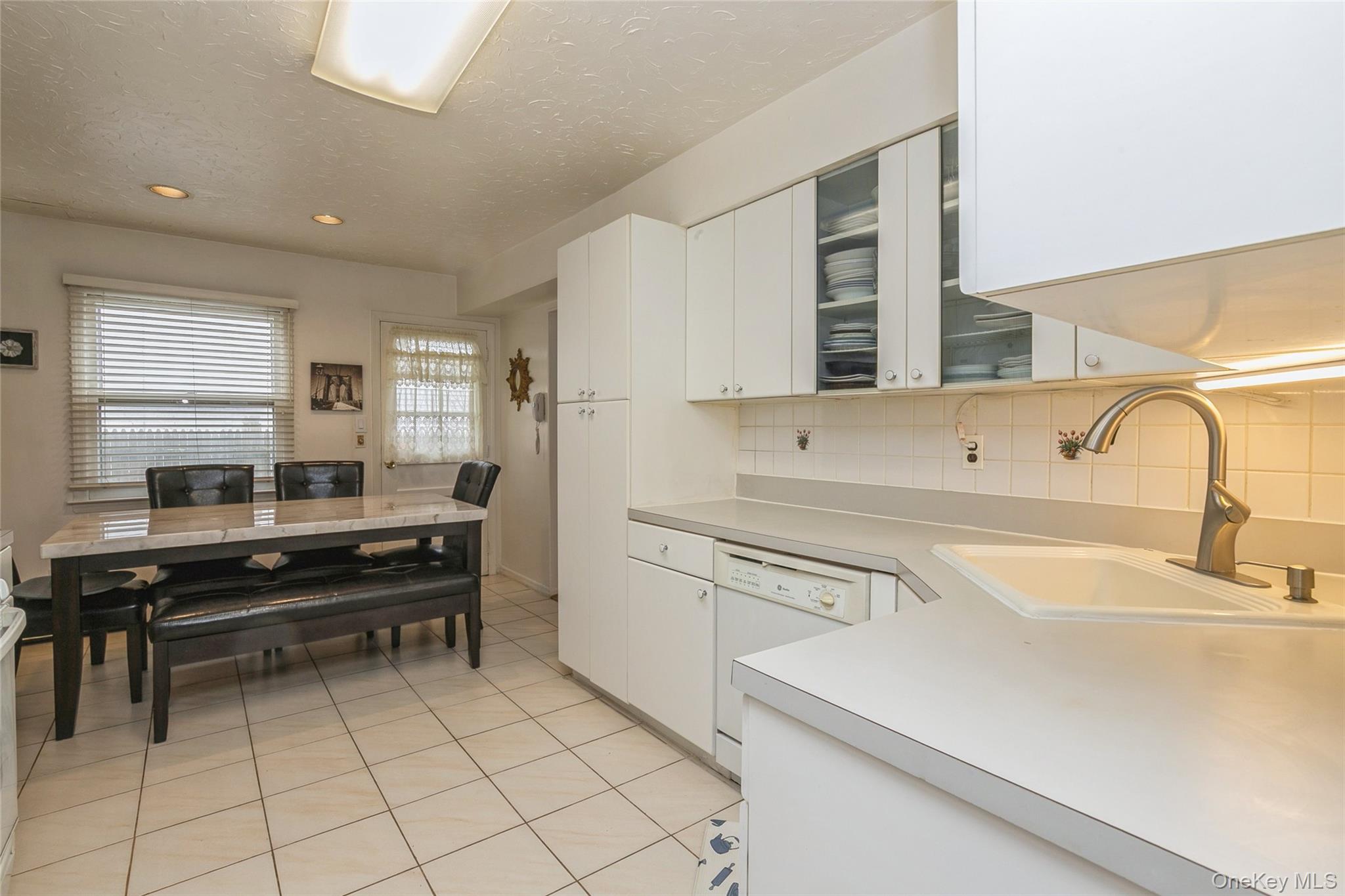 #9 photo, 23 Dressler Road, Greenlawn , NY 11740