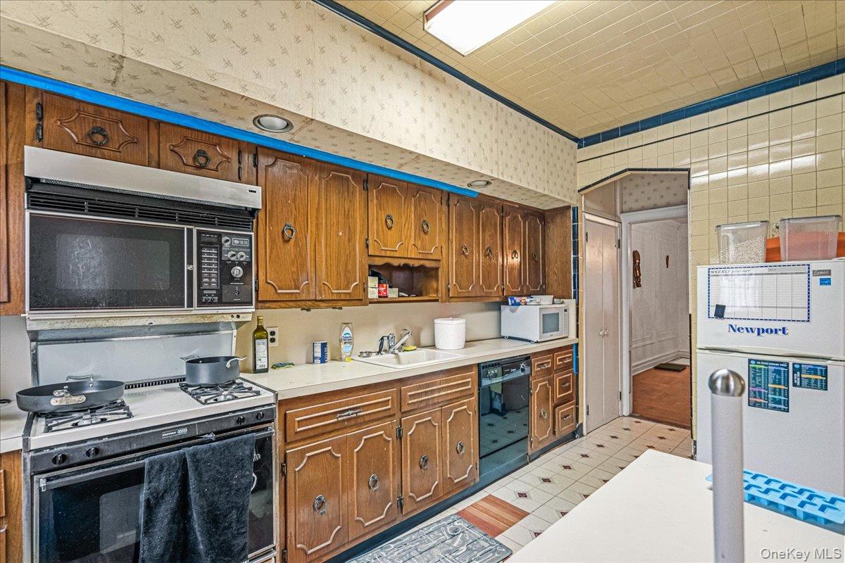 #9 photo, 1404 E 49th Street, Brooklyn , NY 11234