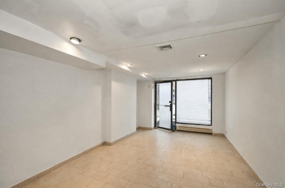 #16 photo, 141-02 Jewel Avenue, 뉴욕퀸즈 Kew Garden Hills , NY 11367