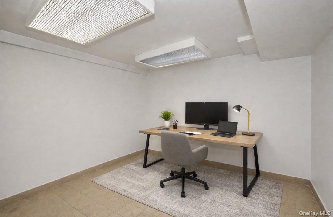 #17 photo, 141-02 Jewel Avenue, 뉴욕퀸즈 Kew Garden Hills , NY 11367