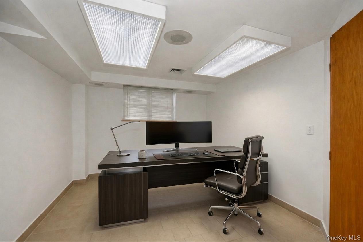 #18 photo, 141-02 Jewel Avenue, 뉴욕퀸즈 Kew Garden Hills , NY 11367