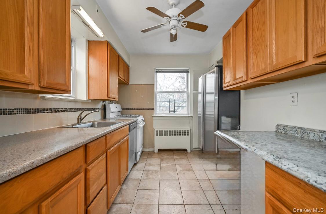 #5 photo, 141-02 Jewel Avenue, 뉴욕퀸즈 Kew Garden Hills , NY 11367