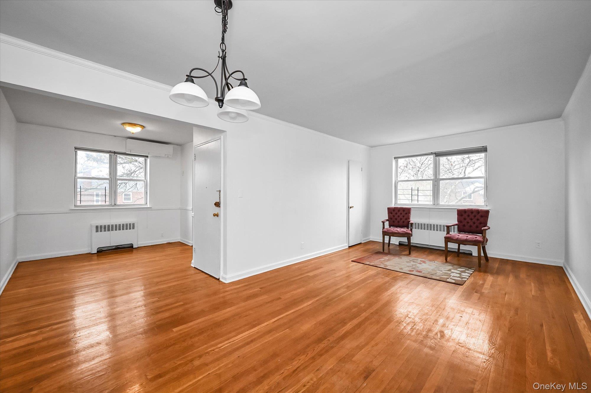 #7 photo, 141-02 Jewel Avenue, 뉴욕퀸즈 Kew Garden Hills , NY 11367