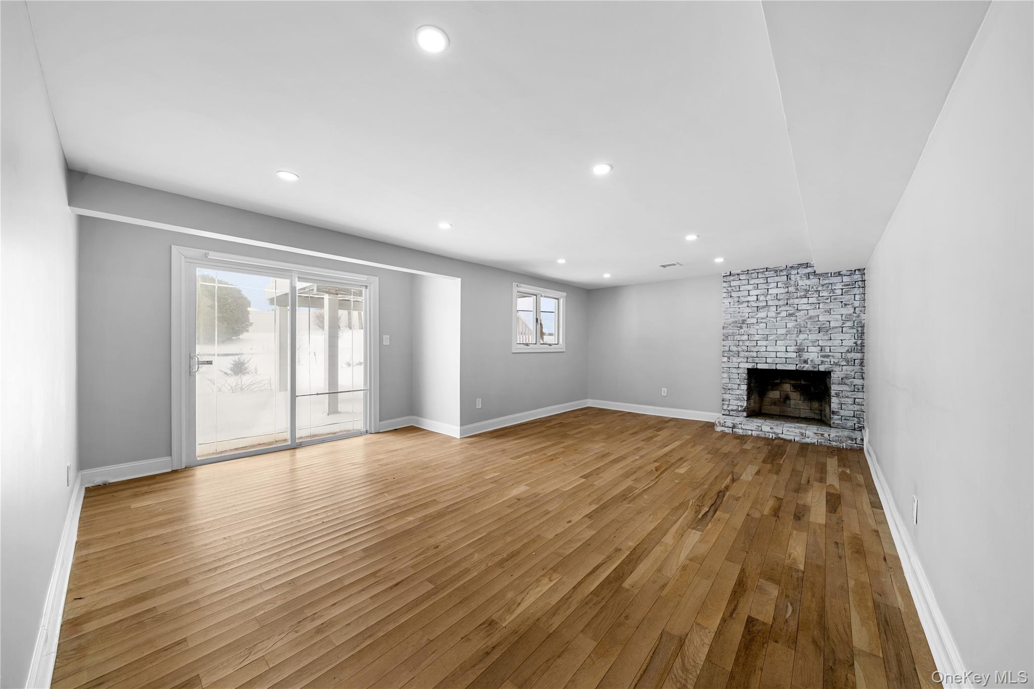 #17 photo, 89 Harvest Lane, Саффолк ‖ Commack , NY 11725