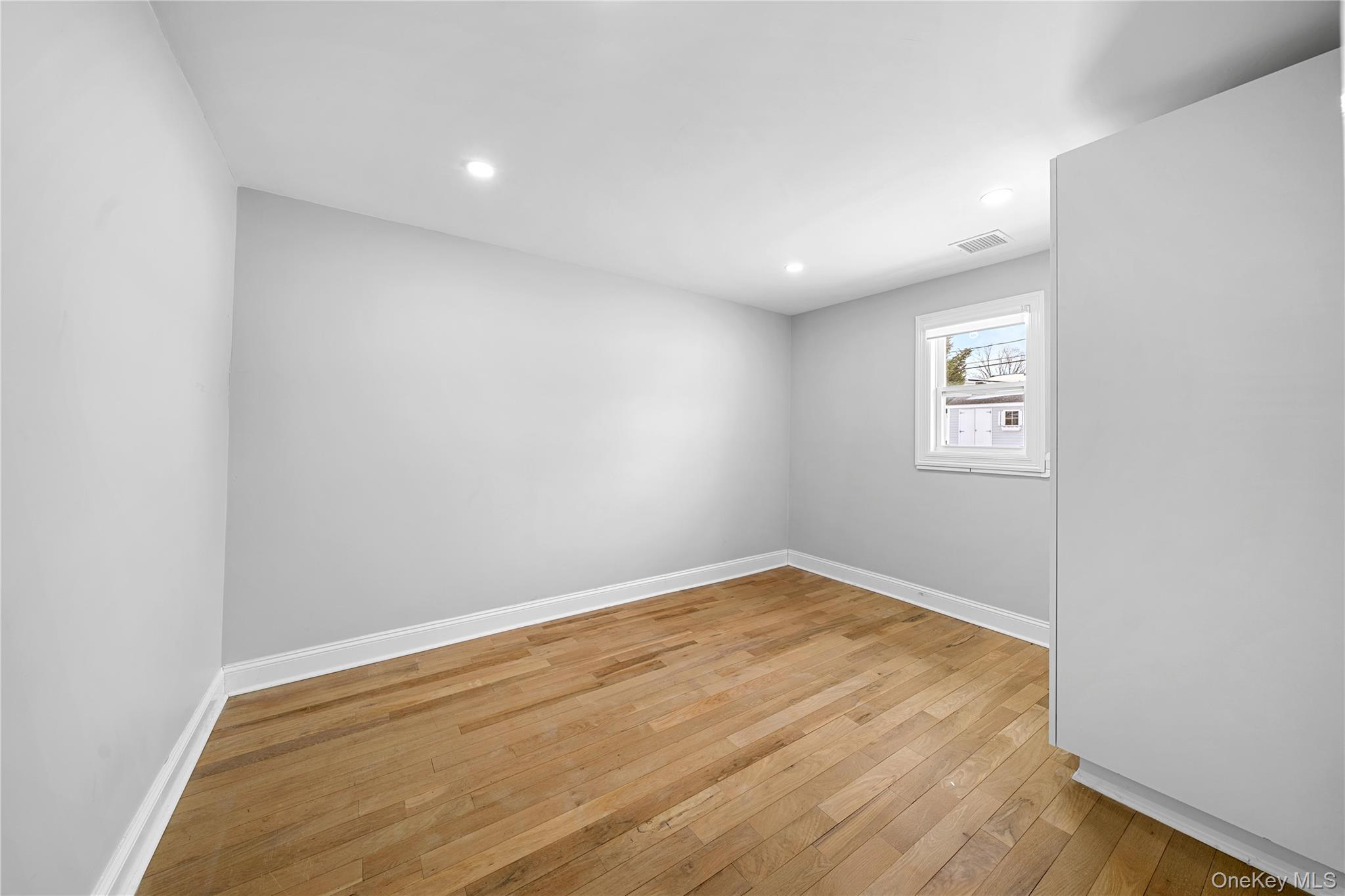 #19 photo, 89 Harvest Lane, Саффолк ‖ Commack , NY 11725