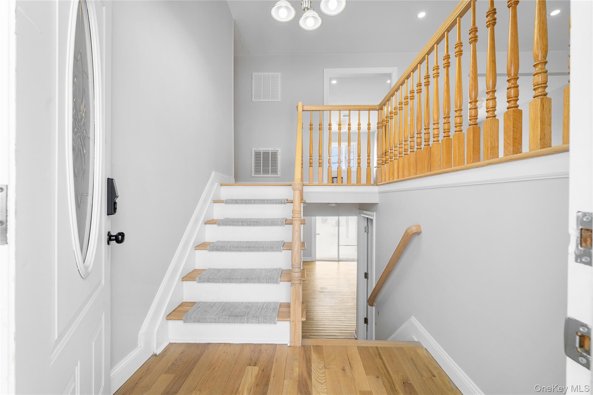 #3 photo, 89 Harvest Lane, Саффолк ‖ Commack , NY 11725