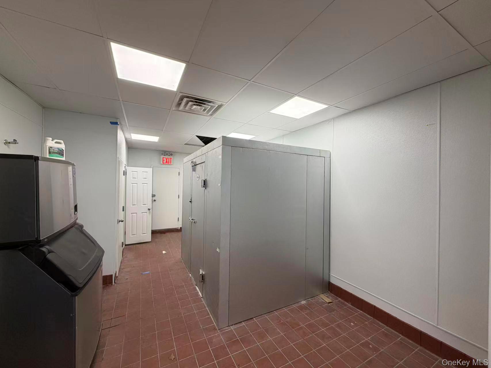 #5 photo, 42-08 Bell Blvd, Bayside , NY 11361