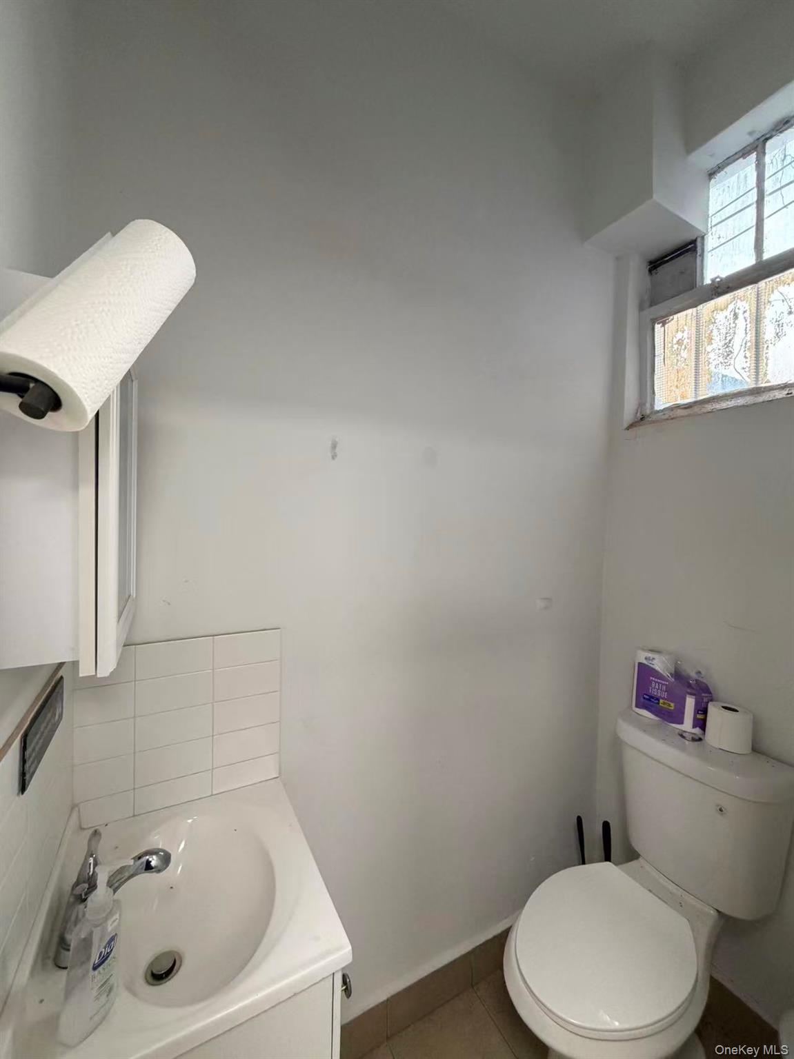 #7 photo, 42-08 Bell Blvd, Bayside , NY 11361