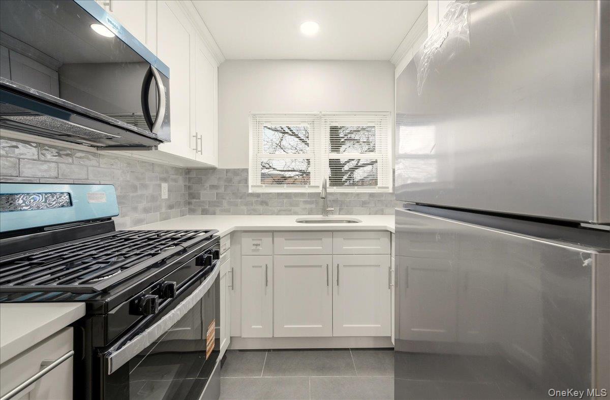 #11 photo, 3227 Griswold Avenue, Bronx , NY 10465