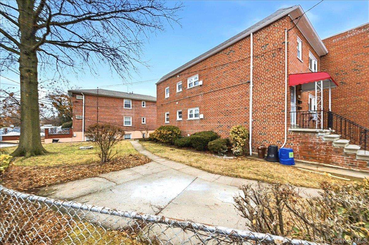 #4 photo, 3227 Griswold Avenue, Bronx , NY 10465