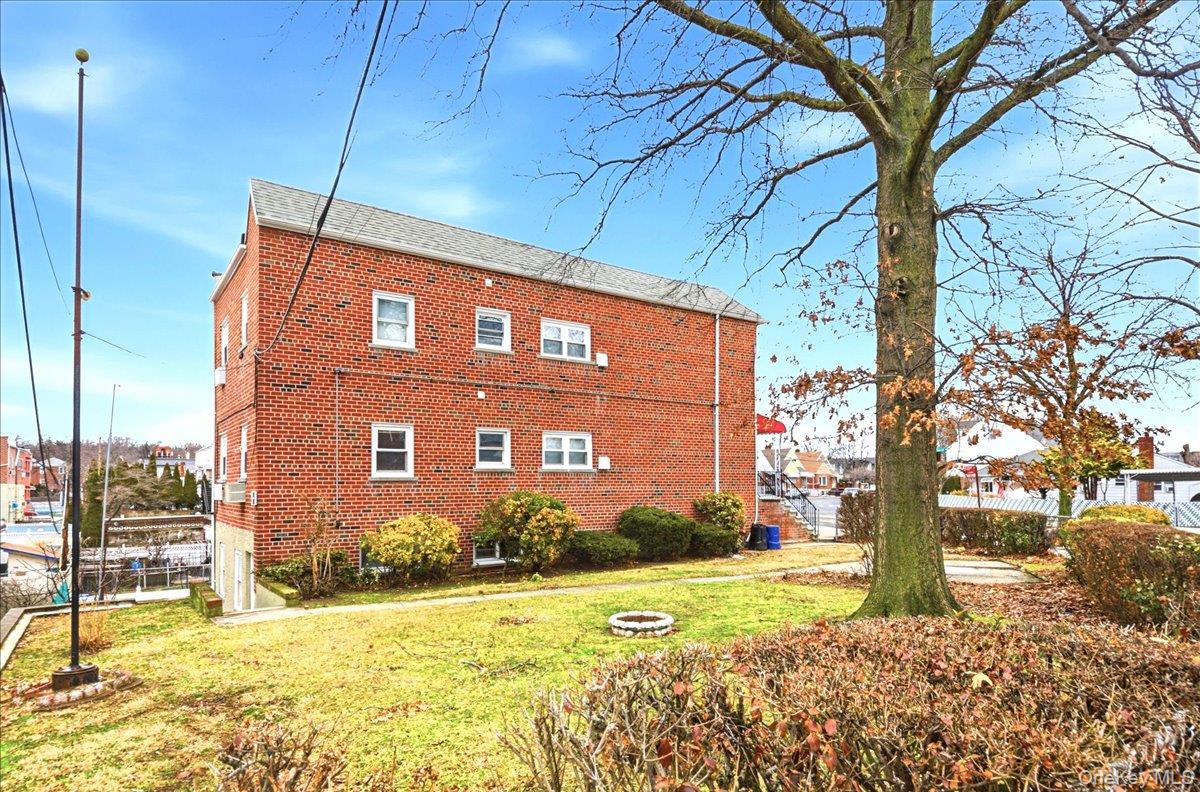 #5 photo, 3227 Griswold Avenue, Bronx , NY 10465