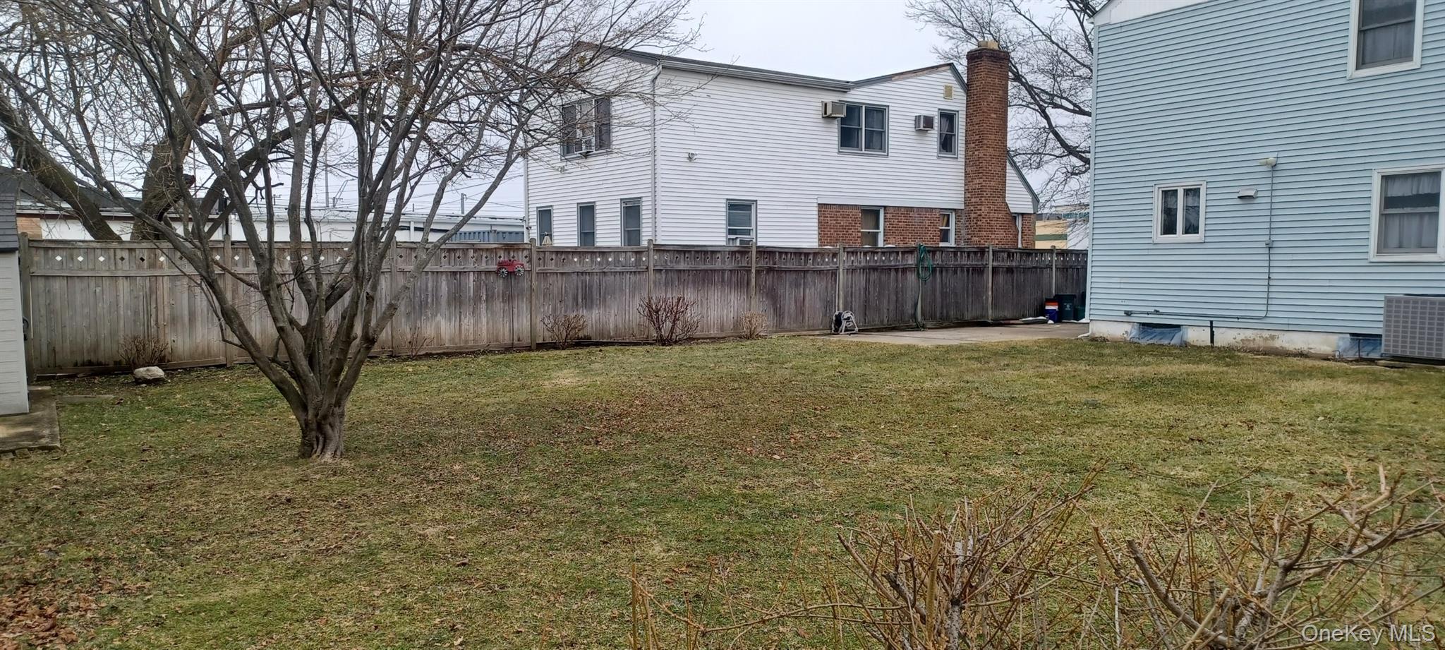 #15 photo, 2090 Beech Street, Нассау ‖ Wantagh , NY 11793