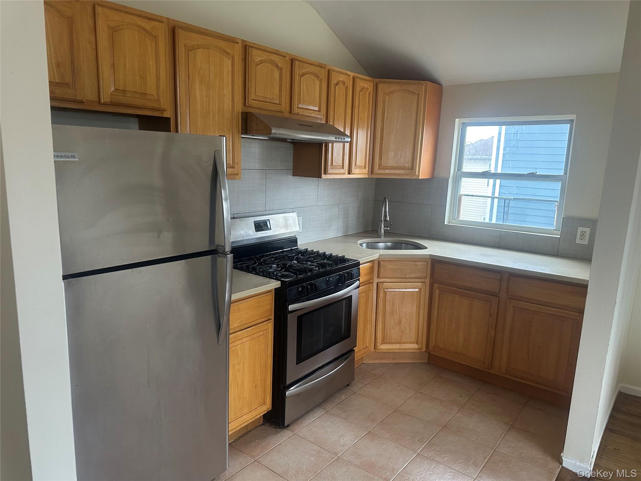 #10 photo, 10234 1st Street, 皇后区 霍华德滩 Howard Beach , NY 11414