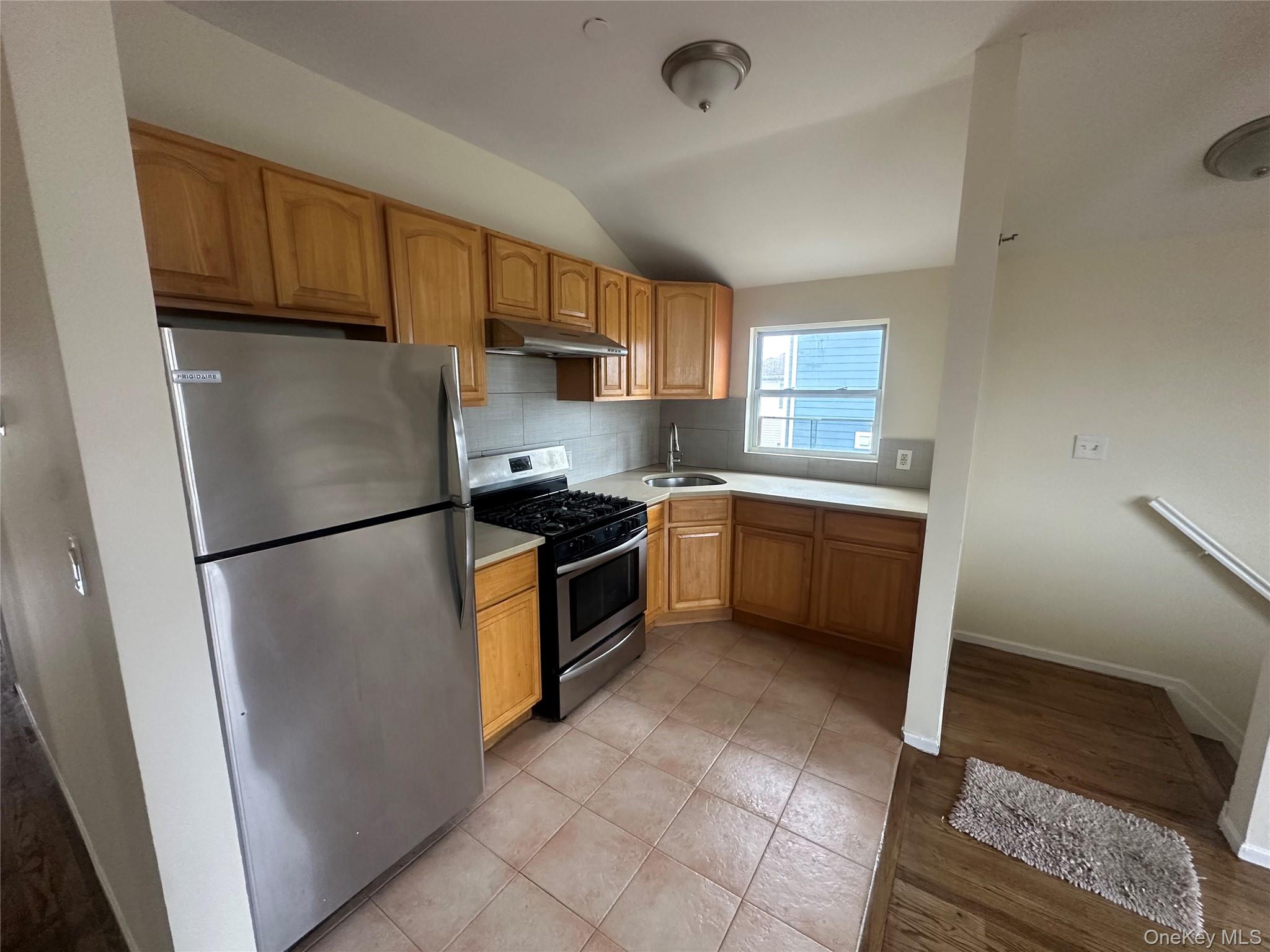 #9 photo, 10234 1st Street, 皇后区 霍华德滩 Howard Beach , NY 11414