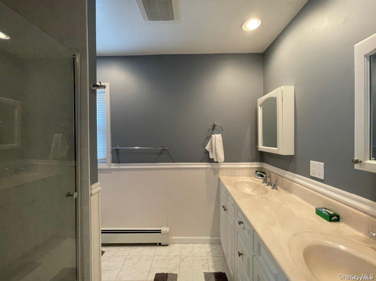 #6 photo, 20 Dewey Street, Huntington , NY 11743