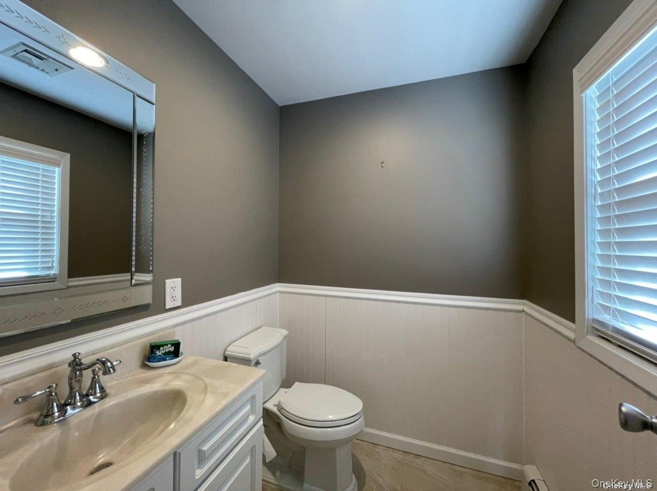 #7 photo, 20 Dewey Street, Huntington , NY 11743