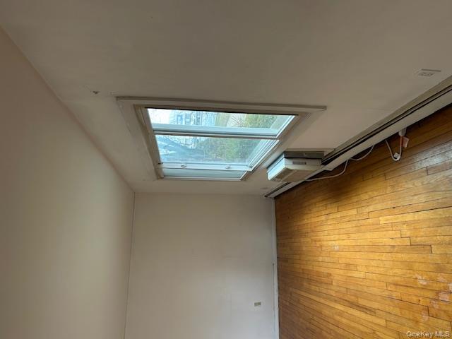 #3 photo, 639 Wellwood Avenue, Lindenhurst , NY 11757