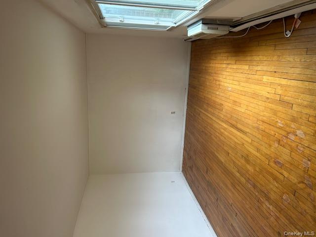 #4 photo, 639 Wellwood Avenue, Lindenhurst , NY 11757