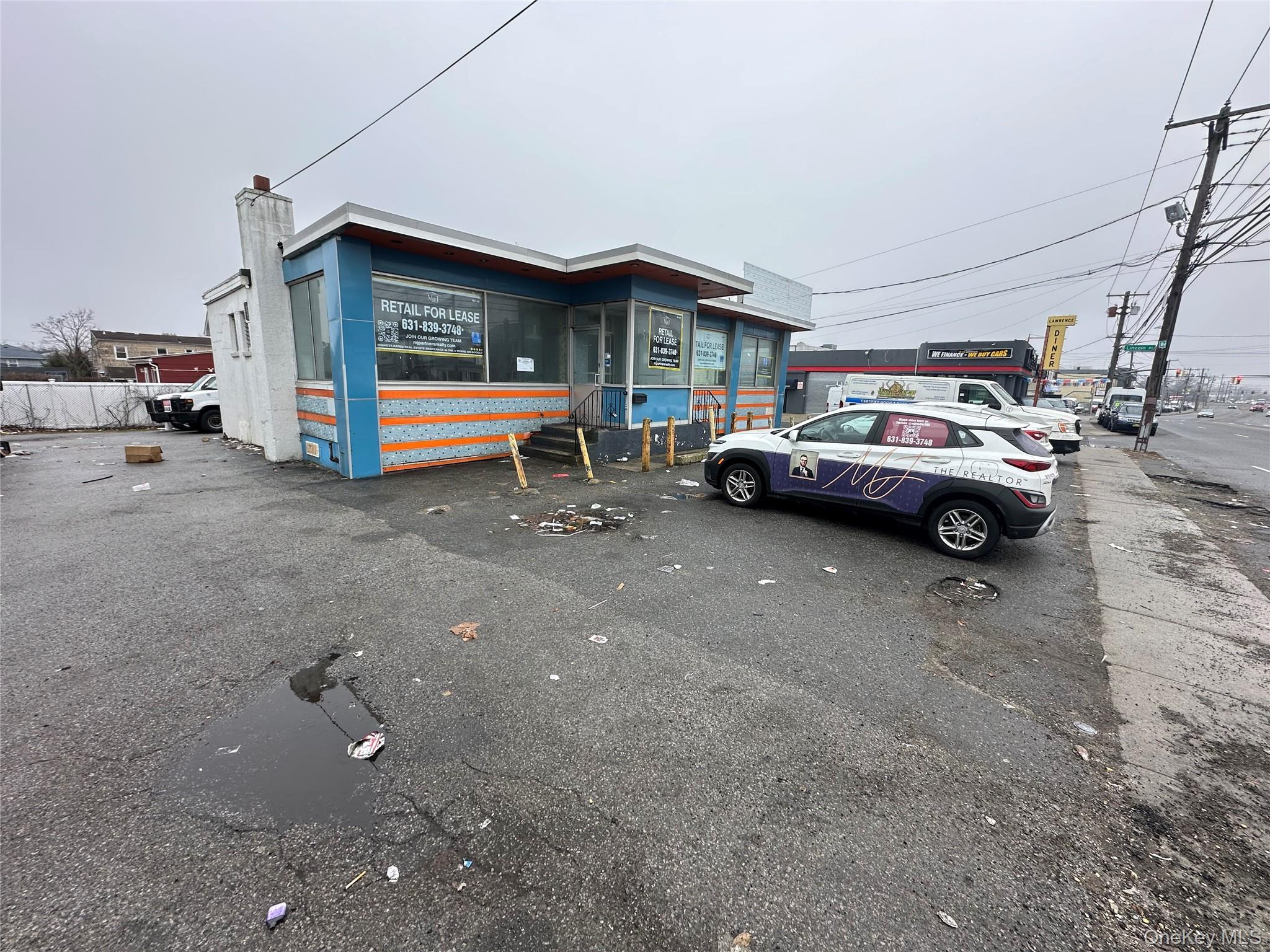 #1 photo, 267 Burnside Avenue, नासाउ काउंटी Lawrence , NY 11559