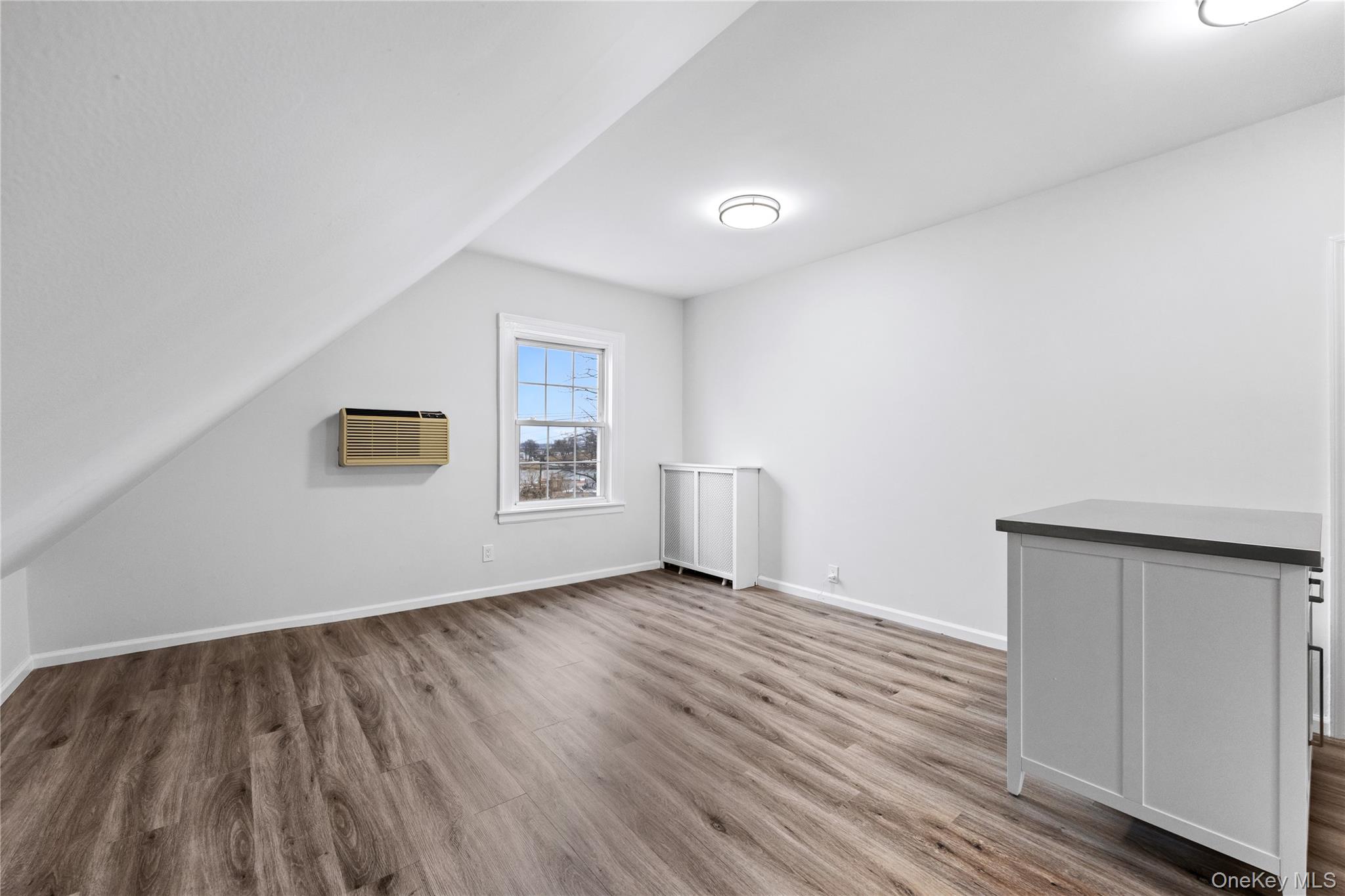 #4 photo, 3 Harbor Lane, New Rochelle , NY 10805