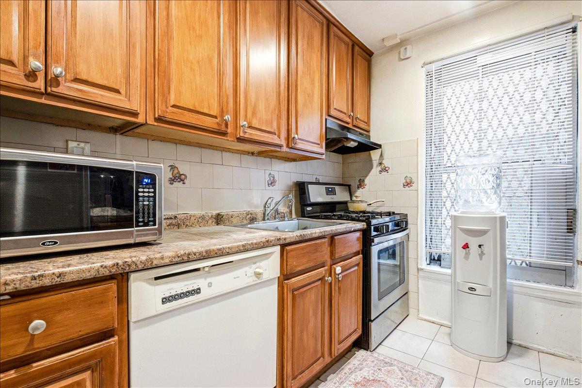 #6 photo, 139-05 85th Drive, Briarwood , NY 11435