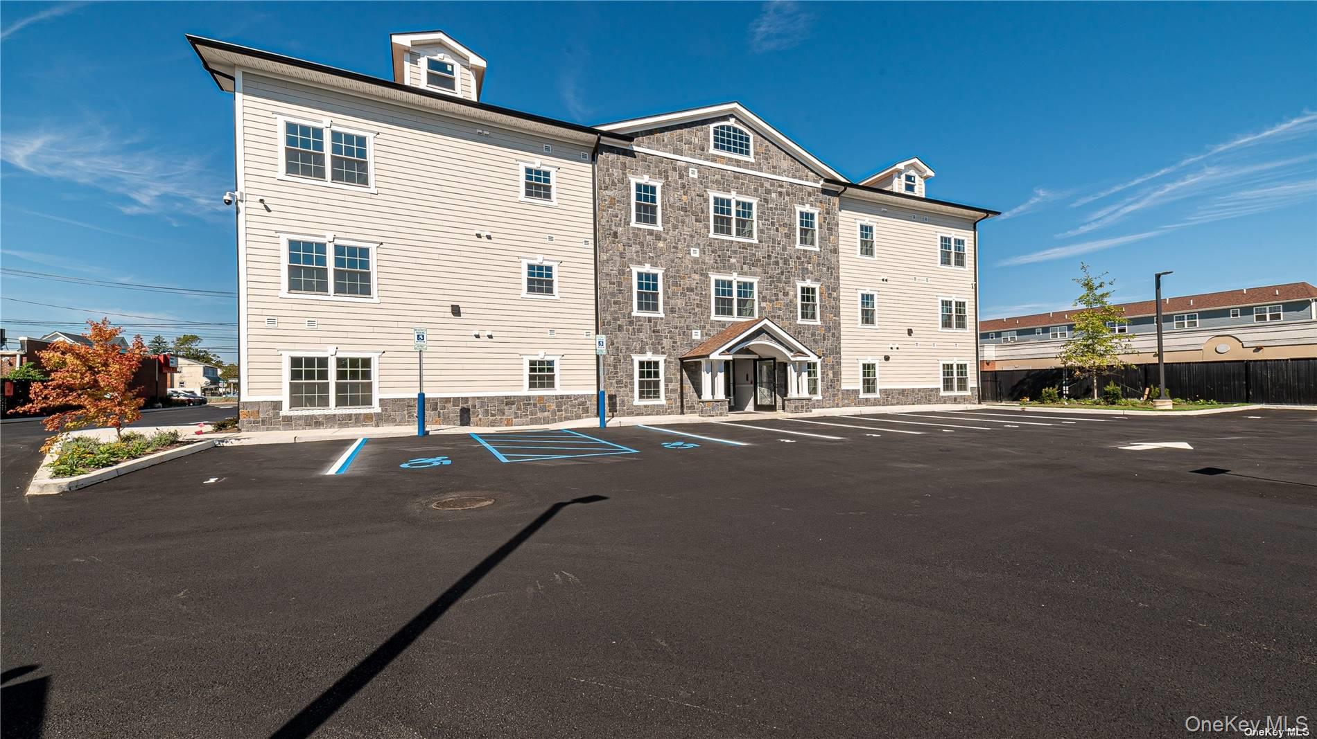 #2 photo, 776 Fulton Street, 长岛 Farmingdale , NY 11735