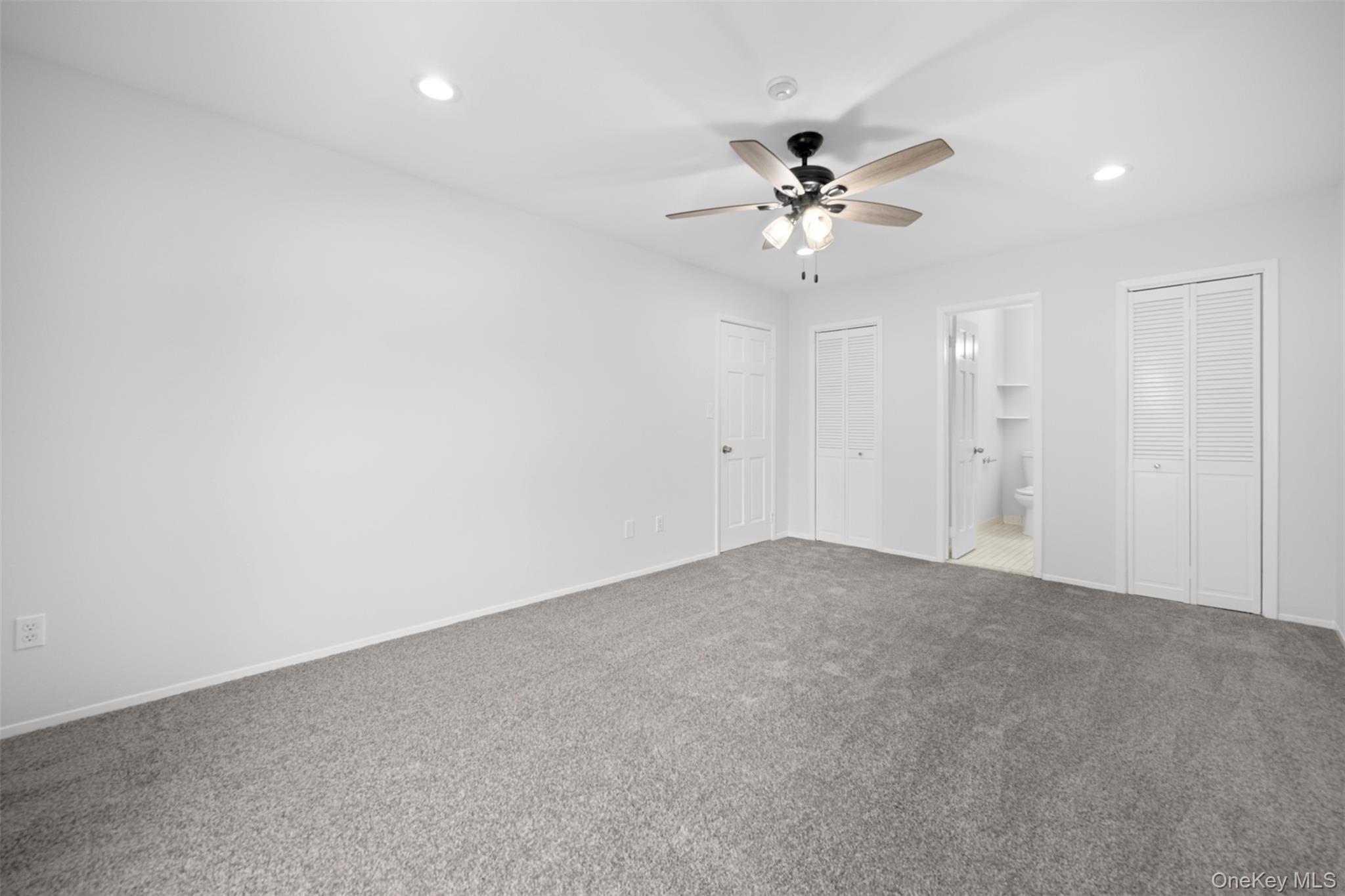 #19 photo, 204 Fairview Circle, Саффолк ‖ Middle Island , NY 11953