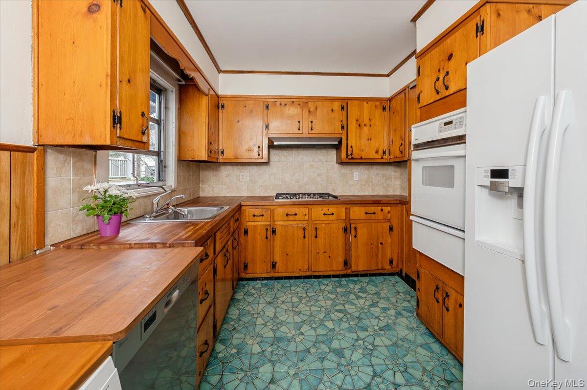 #13 photo, 22 Olinda Avenue, Hastings-on-Hudson , NY 10706